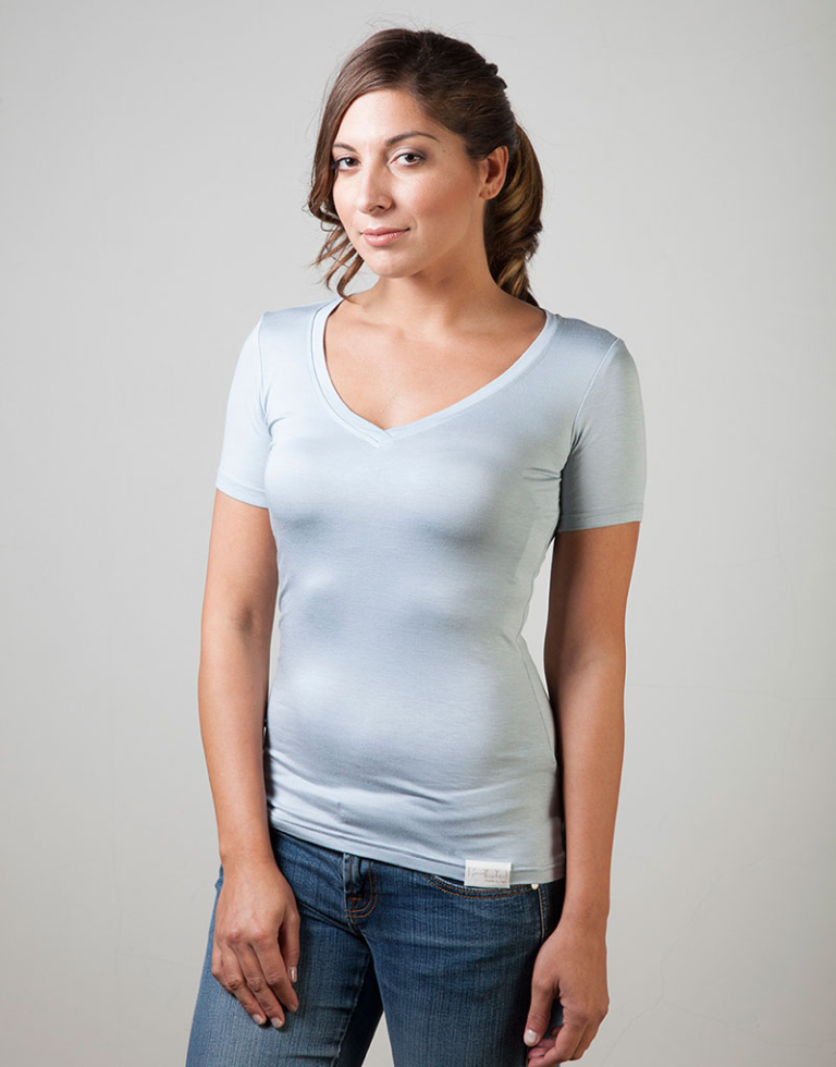 T-shirt scollatura a V - Cuore - Image 4
