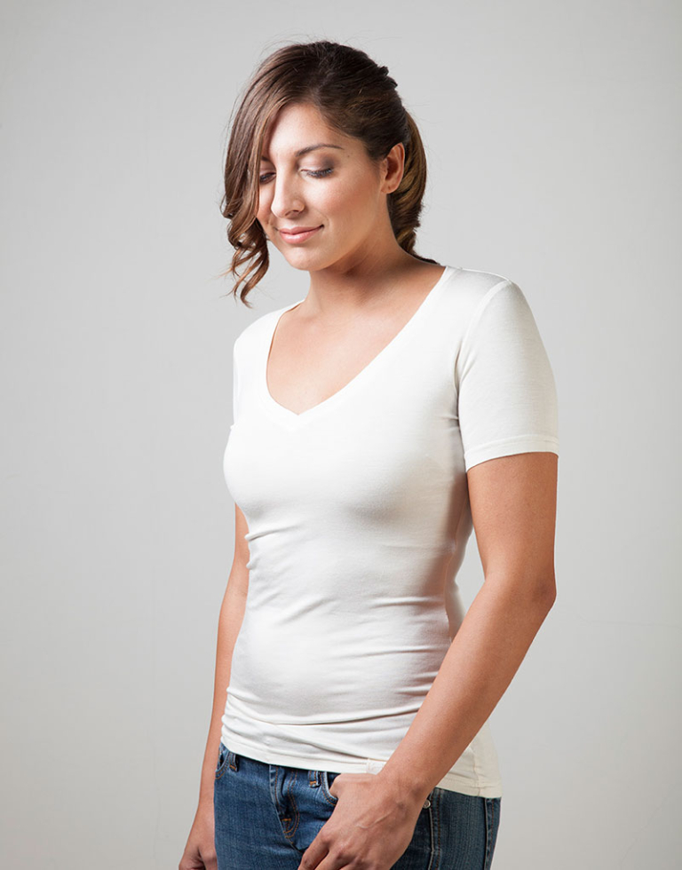 T-shirt scollatura a V - Cuore - Image 6